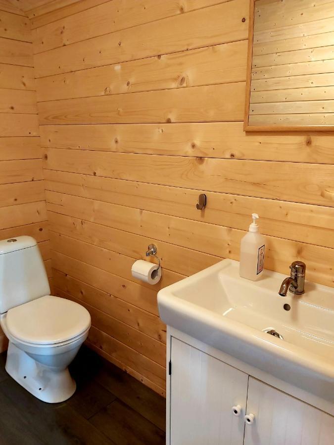 Bakkakot 3 Cozy Cabin In The Woods อาคูเรย์รี ภายนอก รูปภาพ